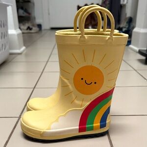 Cat & Jack Kids Yellow Sun & Rainbow Rain Boots Sz 9